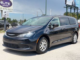 2017 Chrysler Pacifica Touring V6 Power Sliding Doors