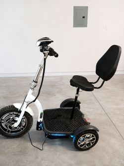 3 wheel Euroscooter w/ramp Reg MSRP $4799.99