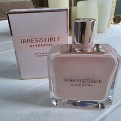 Perfume Irresistible Rose  (NEW)