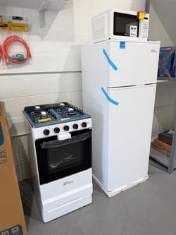 Refrigeradores nuevos sellados en su caja 22” pulgadas de ancho y 56 de altura