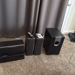 ONKYO Receiver and Surround Sound Speakers 