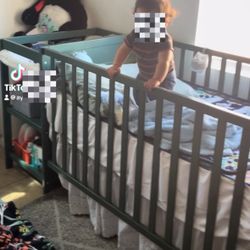 Baby Crib/ Changing Table