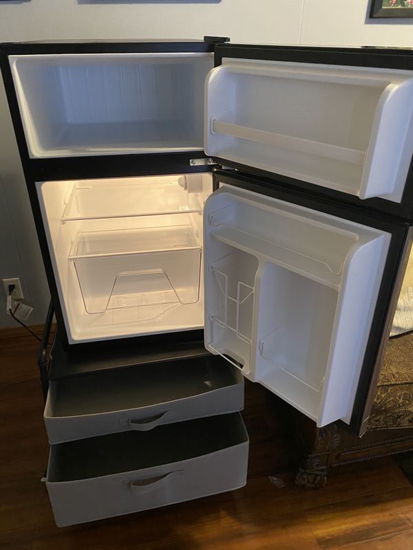 whirlpool mini fridge with freezer settings
