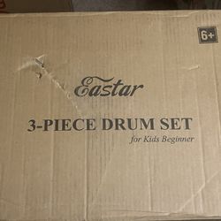 Kids begin at three set drum set