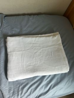 Nestwell NWOT twin knitted cotton waffle blanket