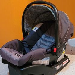 Graco Baby Car Seat With Base