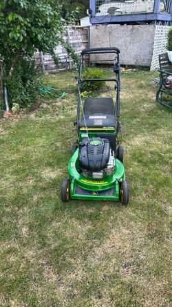 JOHNDEERE Lawnmower