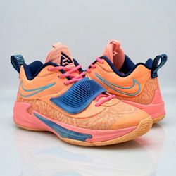 Nike Zoom Freak Size 7Y