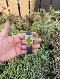 Gold color men’s Watch Daytona flex