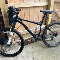 Huffy Men's 26" 21-Speed Black Mountain Bike