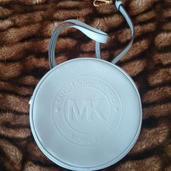 Michael Kors Baby Blue Cross Body!! With Dust Bag