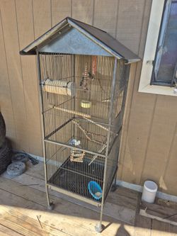 150$$ Bird Cage No Accesories 