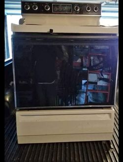 General Electric Electric stove in great condition