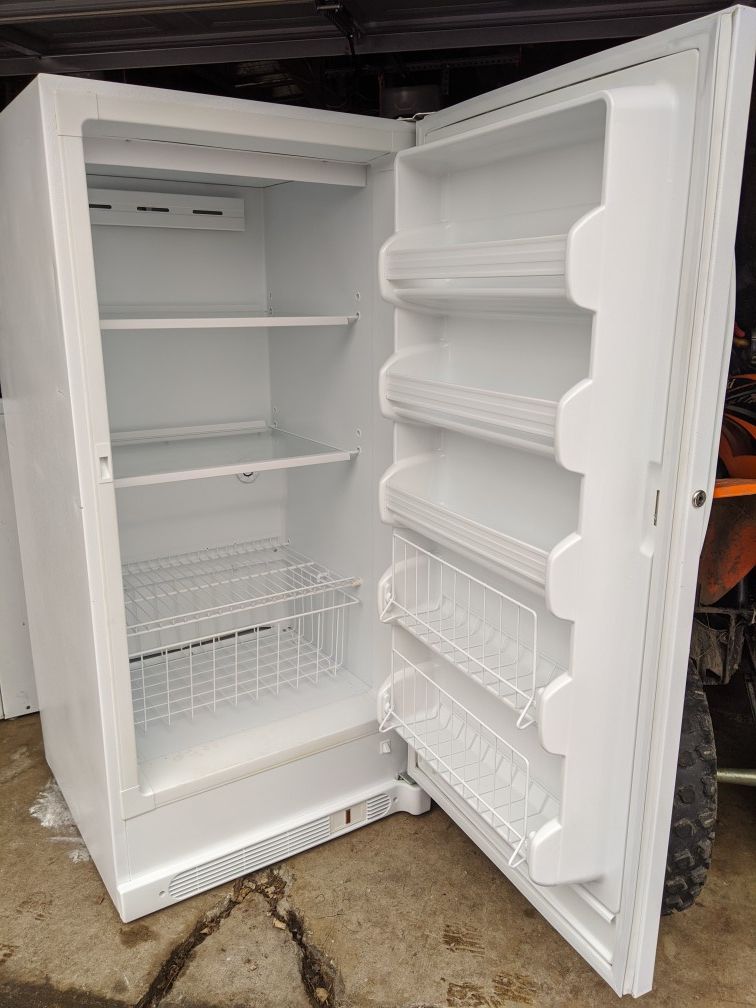 Kenmore Frost Free Commercial Upright Freezer for Sale in CARPENTERSVLE