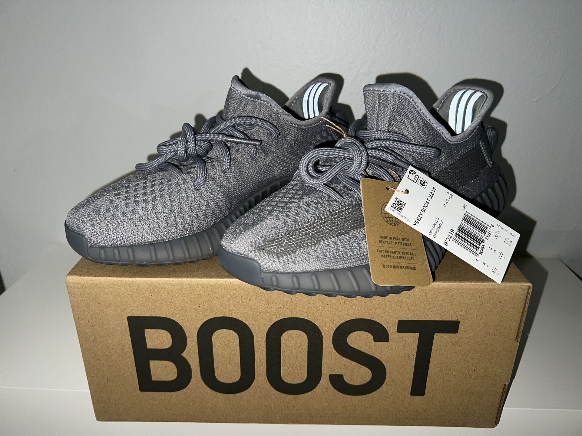 Yeezy 350 V2 Slate Brand New With Receipt Authentic Adidas Yeezy Boost 350 V2 Slate - Men Size 4 US  main image 4
