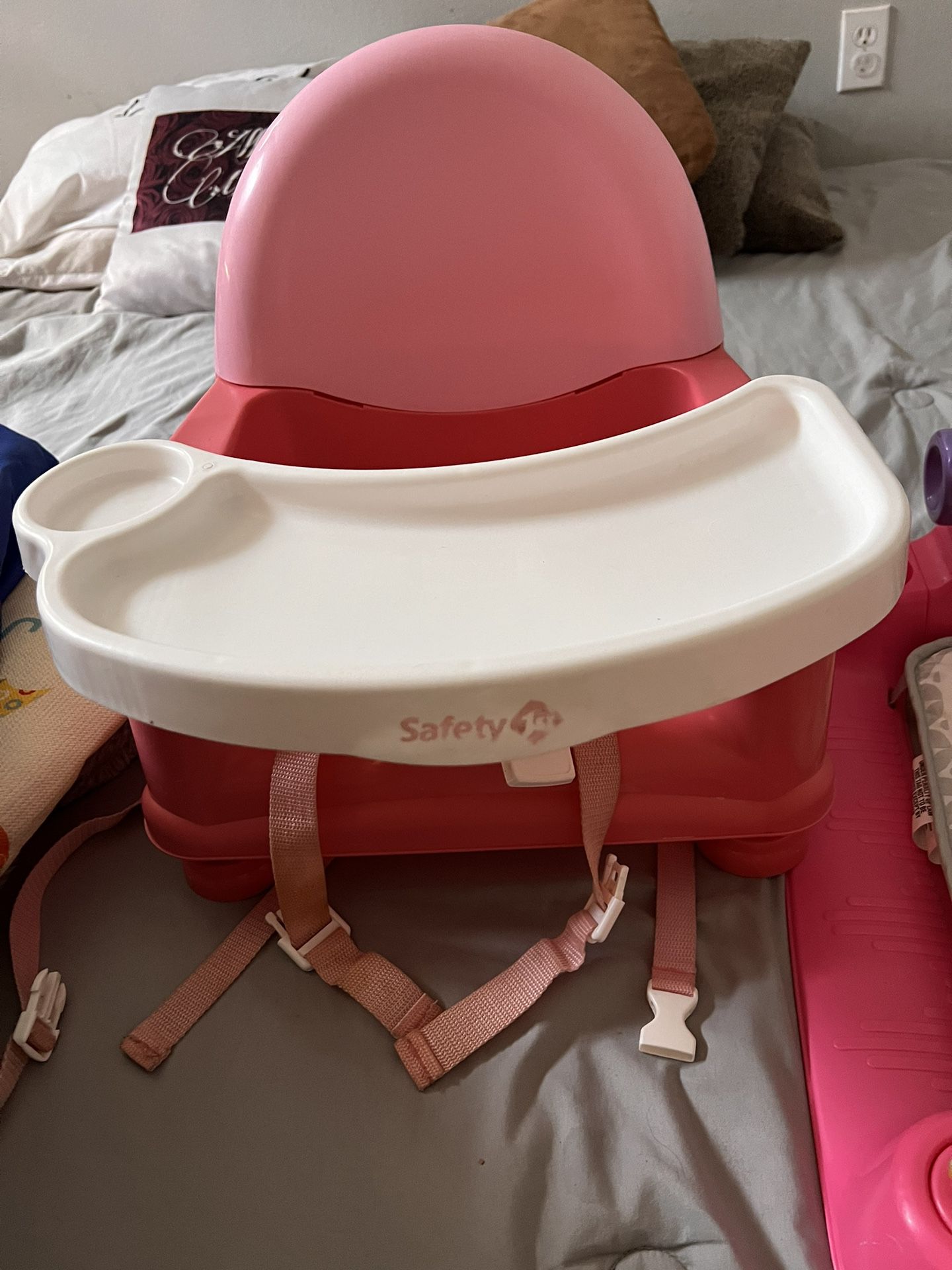 Booster Seat (pink)