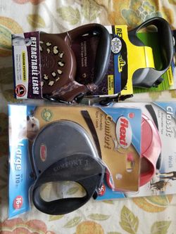 Retractable dog leashes