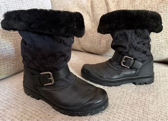 Coach Holiway Women’s Black Buckle Winter Boots Size 7B Sherpa Lined
