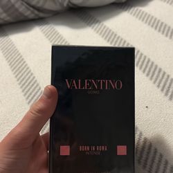 Valentino cologne