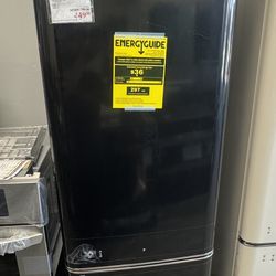 Frigidaire 24" Retro Bottom Freezer