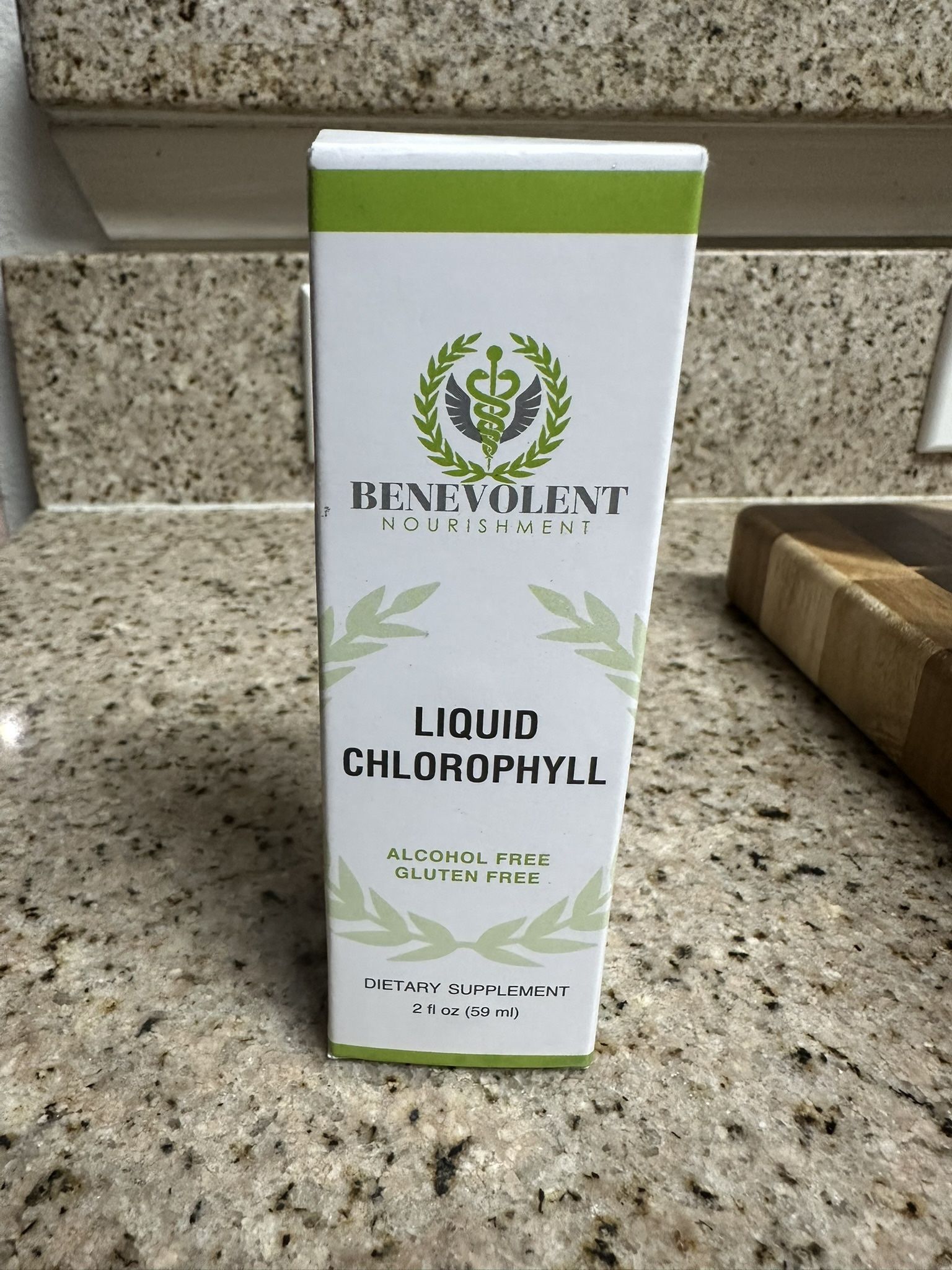 Benevolent Nourishment Liquid Chlorophyll Minty Herbal Supplement 4/2027 2 oz.