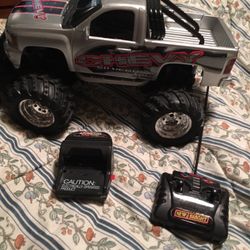 Silver /red R/c Truck
