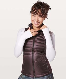 Lululemon Down For A Run Vest II Black Cherry Sz. 4