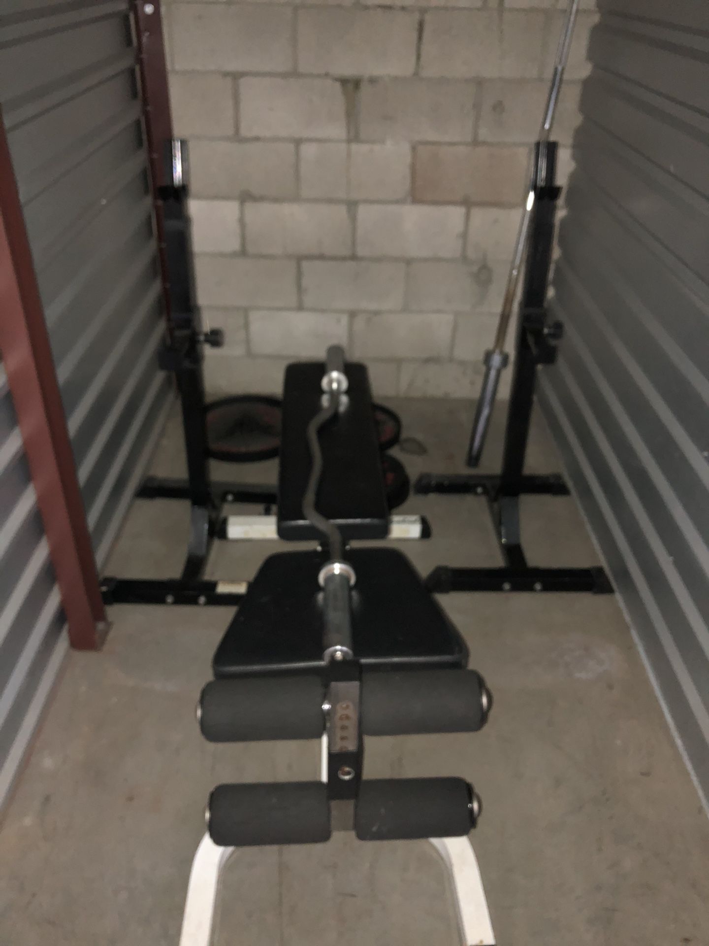 Bench press & Squat rack