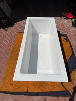 Americh Wright 7232 72x32 Acrylic Drop-In Tub (Retail $2,000+)