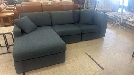 Ashley Modmax 3-Piece Modular Sectional with a chaise - DISPLAY HOT DEAL!!!