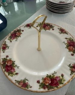Vintage Royal Albert Old Country Roses 1-Tier Cake Stand/Handled Serving Plate