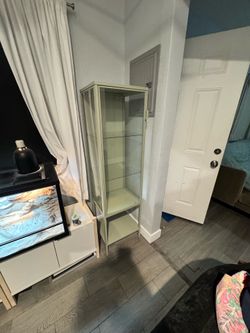 Display case
