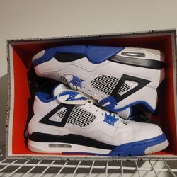 Retro Jordan 4s