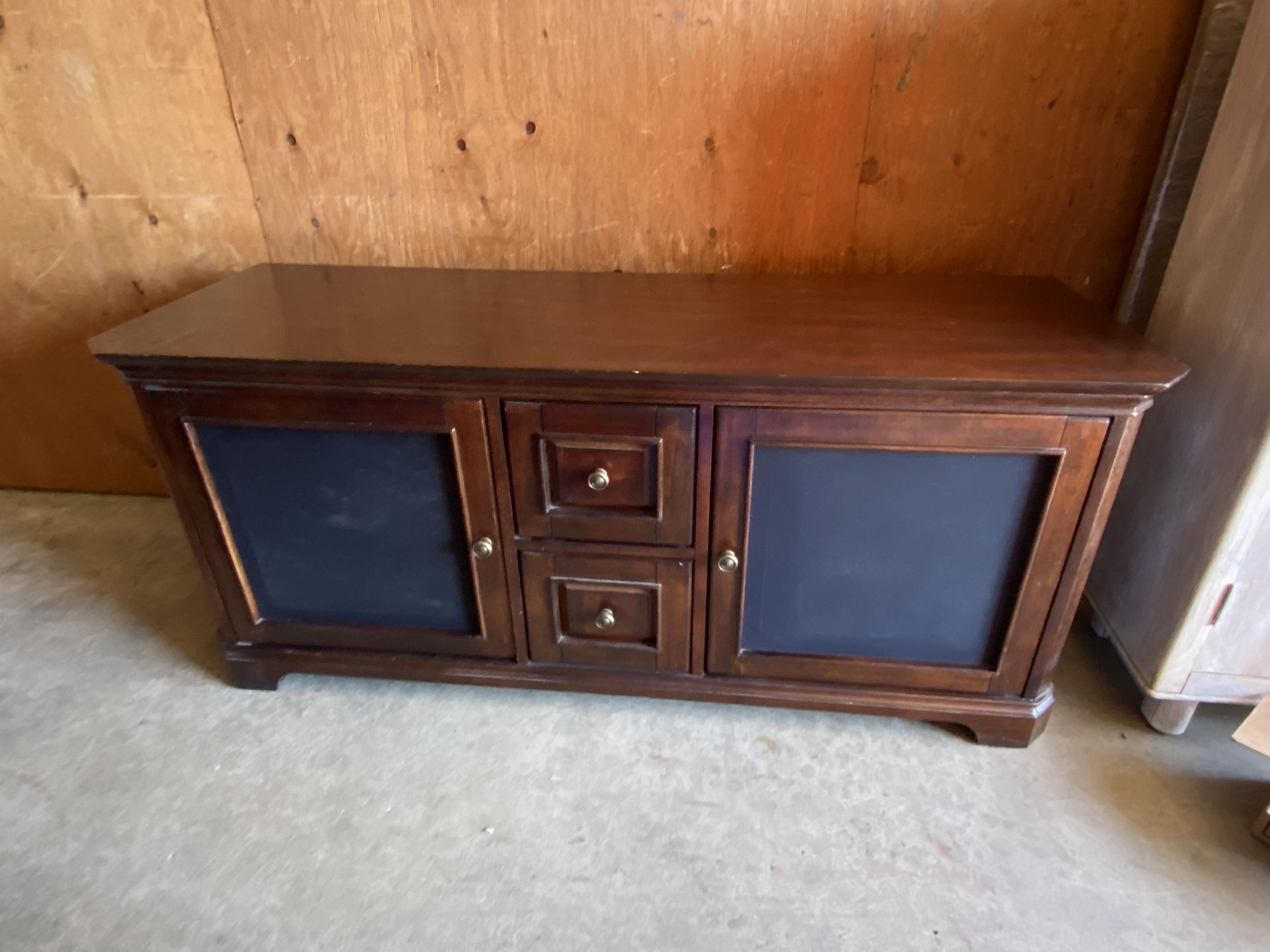 High Quality Entertainment Stand