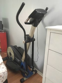 Pro Form XP 420 Razor Elliptical for Sale in Tampa FL OfferUp
