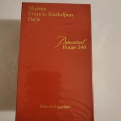 Baccarat
Rouge 540
Extrait de parfum 70ml