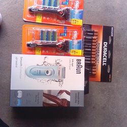 Braun Battery Powered Lady Shaver, Two Gillette Fusion 5 Proglide (Including 4 Cartridges)24 AAA Duracell Batteries 