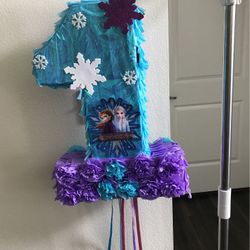 Frozen Piñata