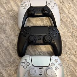 Playstation 5 Controllers