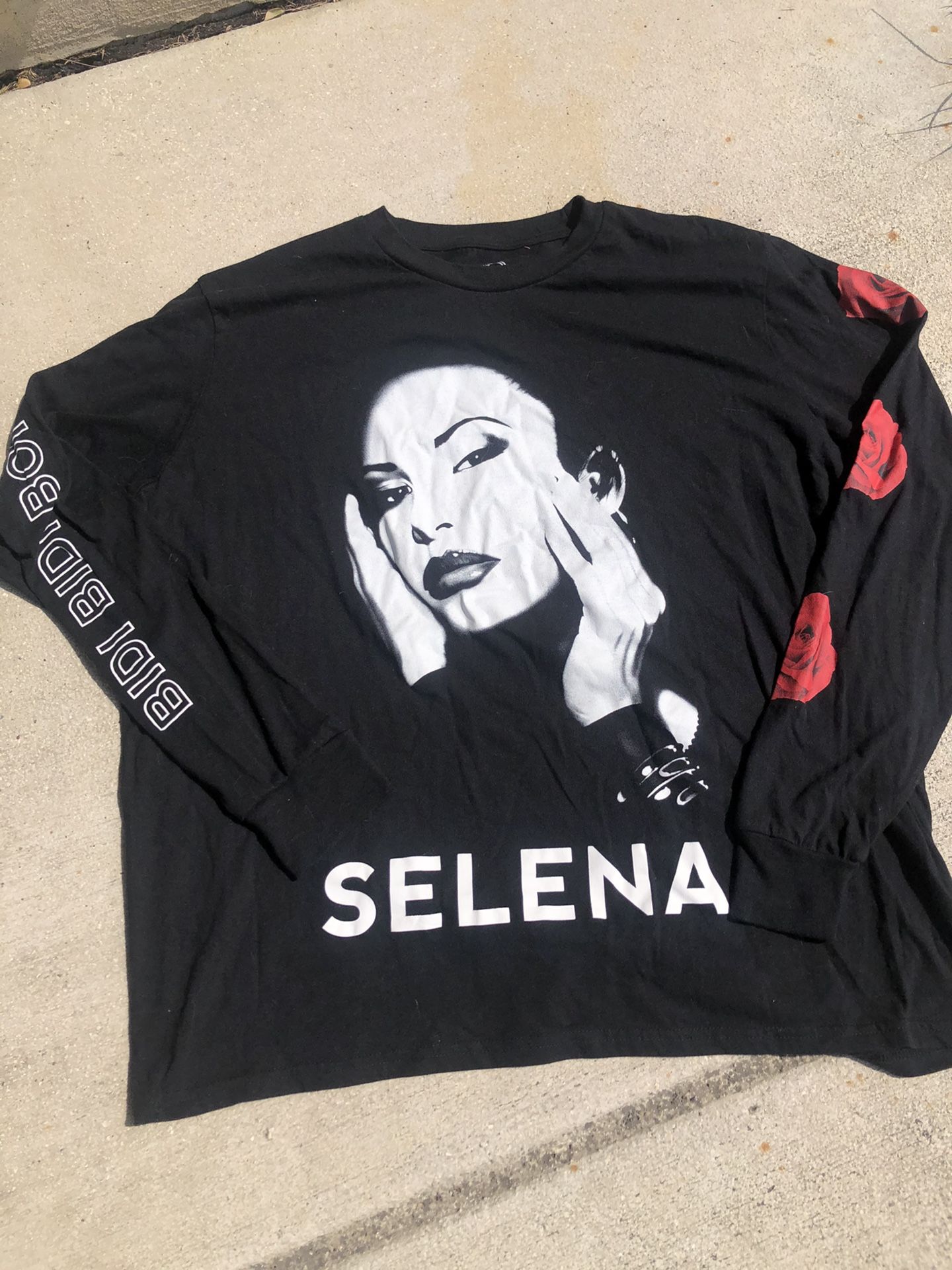 selena quintanilla official merch shirt. Women’s XXL