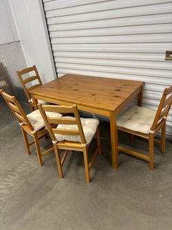Table chairs