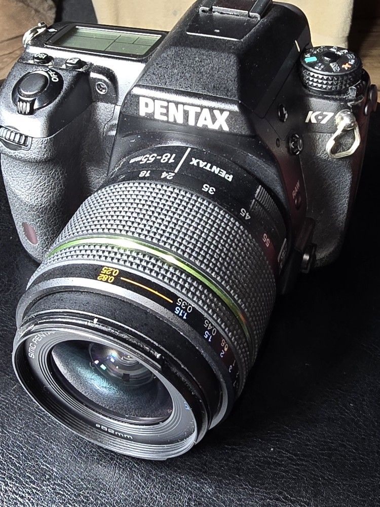 Pentax K7 DSLR 14.6 digital  Camera 