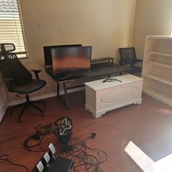 Gaming Steering Wheel And Pedal/ Computer Monitors/ Gaming Chair