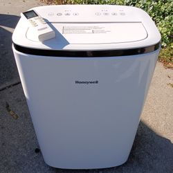 Honeywell 10,000 BTU Portable Air Conditioner 
