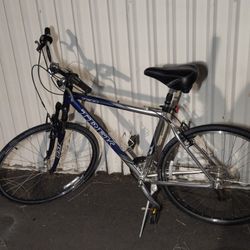 7300 Trek bike 