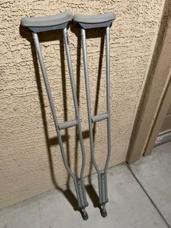 Crutches adjustable