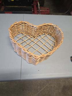 Wicker Basket Heart Shaped