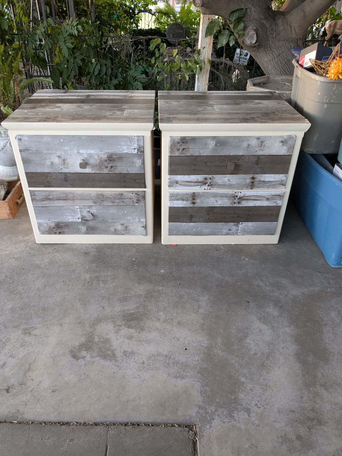 Project cabinets