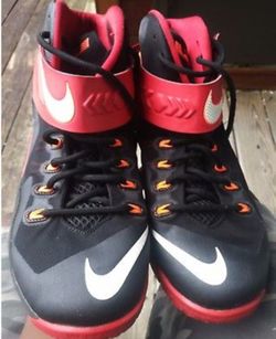 SIZE 12 Lebrons Soldeir 8s
