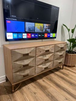 Wooden 9 Drawers Dresser for Bedroom